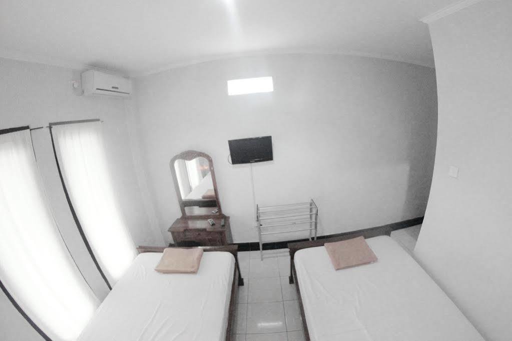 Hotel Warta Dua Denpasar Exterior foto